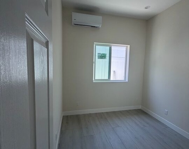 10399 Rubio Avenue - Photo Thumbnail 5