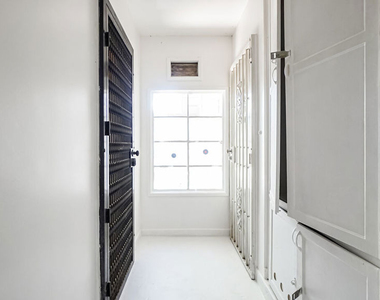4030 Abourne Road - Photo Thumbnail 19