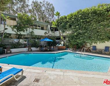 1520 N Hayworth Avenue - Photo Thumbnail 17