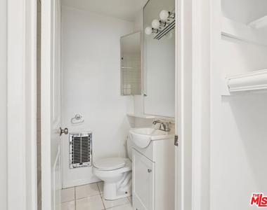 1520 N Hayworth Avenue - Photo Thumbnail 9
