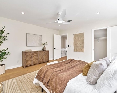916 S Victoria Avenue - Photo Thumbnail 42