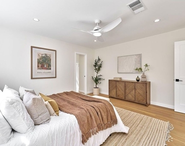 916 S Victoria Avenue - Photo Thumbnail 43