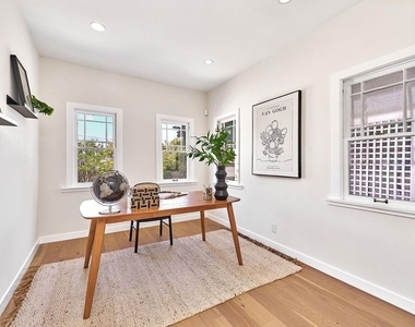 916 S Victoria Avenue - Photo Thumbnail 26