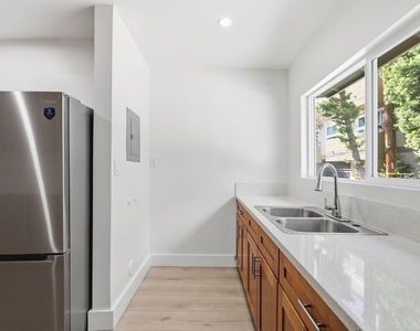 5915 1/4 Barton Avenue - Photo Thumbnail 12