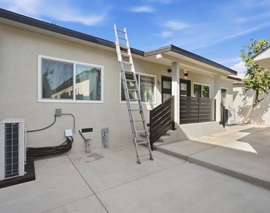 5915 1/4 Barton Avenue - Photo Thumbnail 18