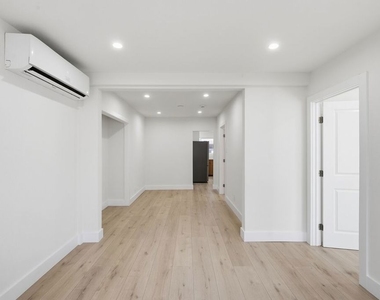 5915 1/4 Barton Avenue - Photo Thumbnail 5