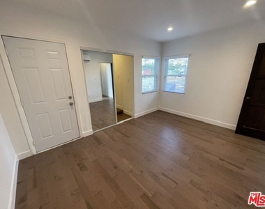 2000 Lincoln Boulevard - Photo Thumbnail 9