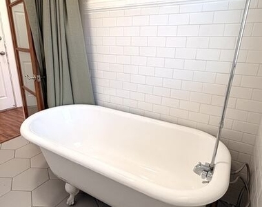 54 Rose Avenue - Photo Thumbnail 2