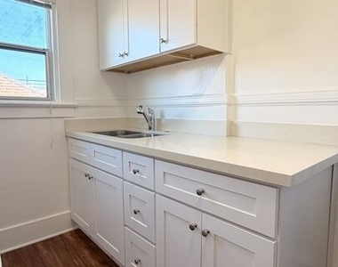 54 Rose Avenue - Photo Thumbnail 9