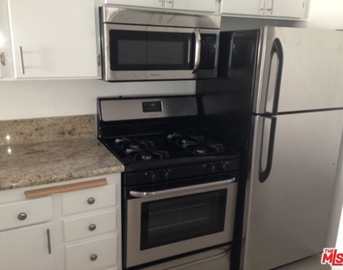 11730 W Sunset Boulevard - Photo Thumbnail 2