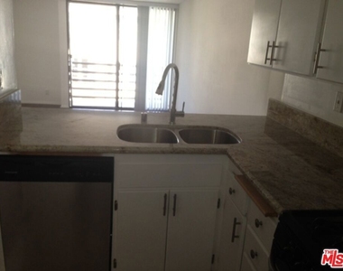 11730 W Sunset Boulevard - Photo Thumbnail 3
