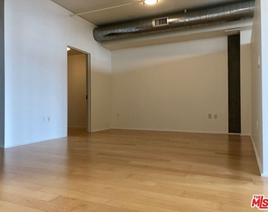 1100 S Hope Street - Photo Thumbnail 14