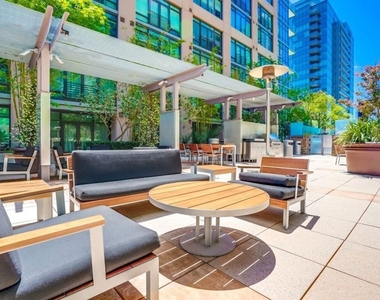 1100 S Hope Street - Photo Thumbnail 25
