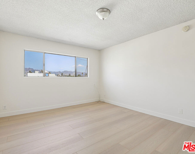 131 N Orlando Avenue - Photo Thumbnail 12