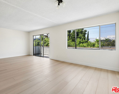 131 N Orlando Avenue - Photo Thumbnail 4