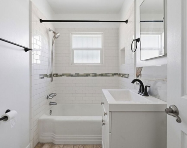 6018 Cadillac Avenue - Photo Thumbnail 2