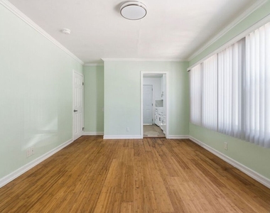 6018 Cadillac Avenue - Photo Thumbnail 7