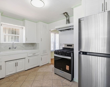 6018 Cadillac Avenue - Photo Thumbnail 3