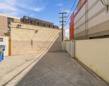 6018 Cadillac Avenue - Photo Thumbnail 11