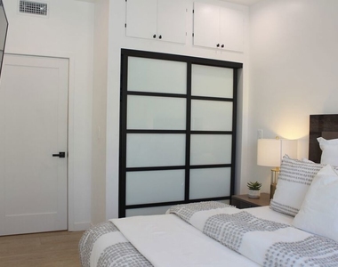 1520 S Burnside Avenue - Photo Thumbnail 33