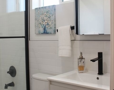 1520 S Burnside Avenue - Photo Thumbnail 36