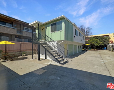 215 1/2 W Plymouth Street - Photo Thumbnail 1