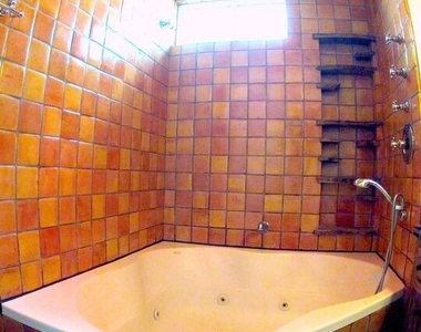 3512 Pacific Avenue - Photo Thumbnail 5