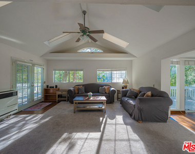 233 Corona Circle - Photo Thumbnail 19