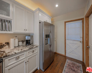 233 Corona Circle - Photo Thumbnail 4