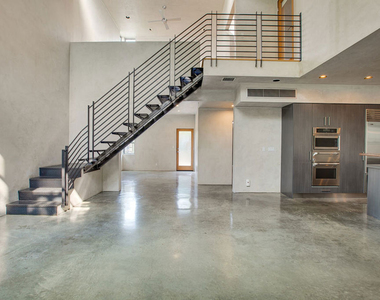 538 Broadway Street - Photo Thumbnail 9