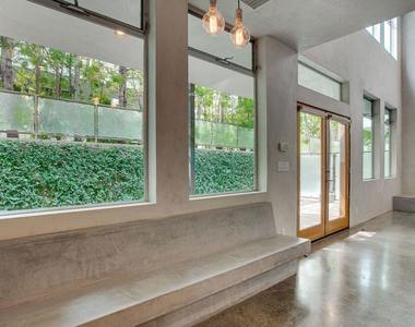 538 Broadway Street - Photo Thumbnail 13