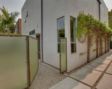 538 Broadway Street - Photo Thumbnail 30