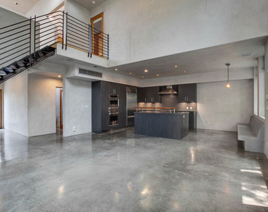 538 Broadway Street - Photo Thumbnail 10