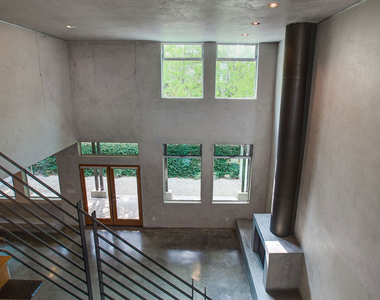 538 Broadway Street - Photo Thumbnail 21