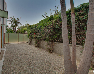 538 Broadway Street - Photo Thumbnail 32
