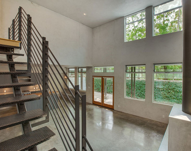 538 Broadway Street - Photo Thumbnail 19