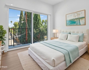 11302 Collins Street - Photo Thumbnail 15