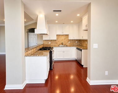 1236 N Flores Street - Photo Thumbnail 13