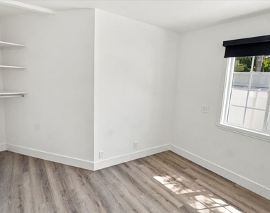 6522 Teesdale Avenue - Photo Thumbnail 14