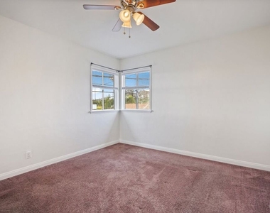 11810 Felton Avenue - Photo Thumbnail 12