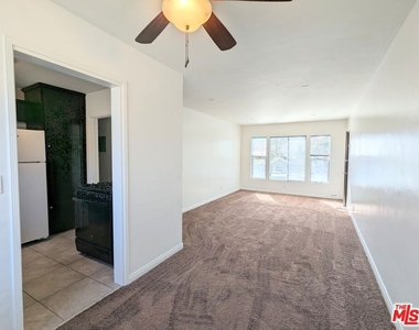 11810 Felton Avenue - Photo Thumbnail 6