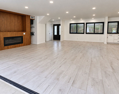 5308 Blanco Avenue - Photo Thumbnail 6