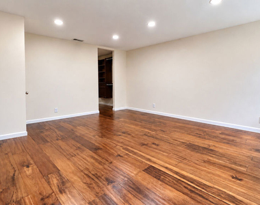 5308 Blanco Avenue - Photo Thumbnail 26