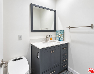 5308 Blanco Avenue - Photo Thumbnail 43