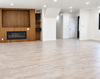 5308 Blanco Avenue - Photo Thumbnail 9