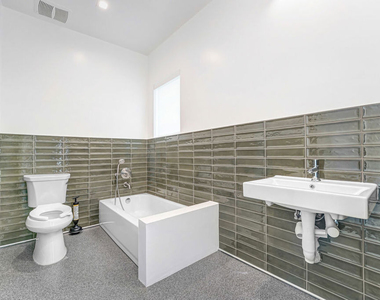 2614 Alsace Avenue - Photo Thumbnail 5