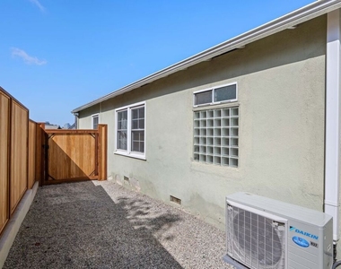 6112 W 77th Street - Photo Thumbnail 31