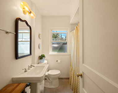 6112 W 77th Street - Photo Thumbnail 8