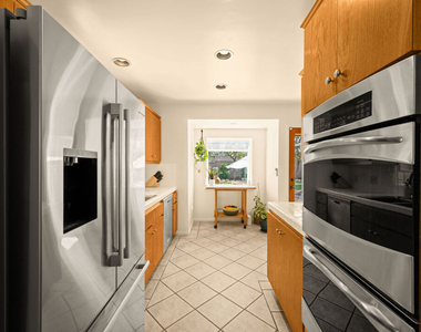 6112 W 77th Street - Photo Thumbnail 13