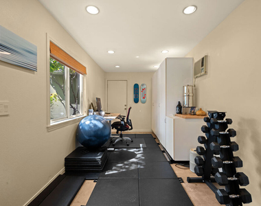 6112 W 77th Street - Photo Thumbnail 17